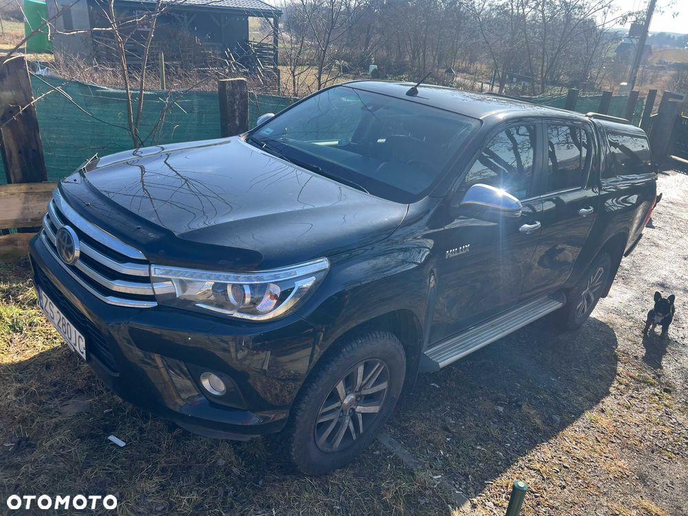 Toyota Hilux - 1