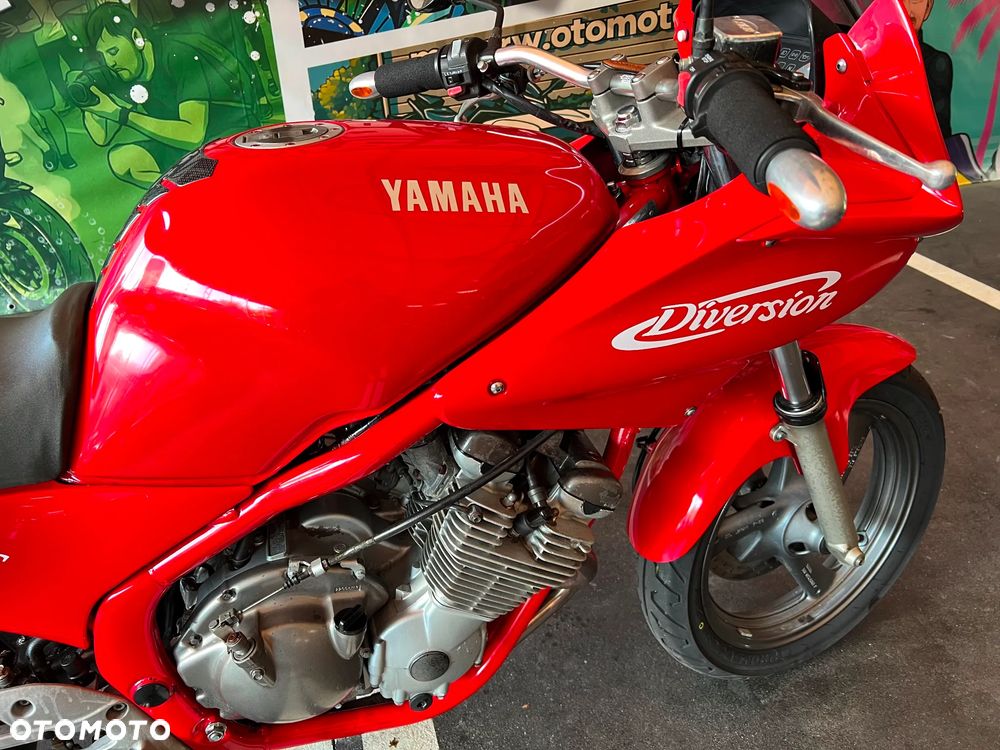 Yamaha XJ - 6