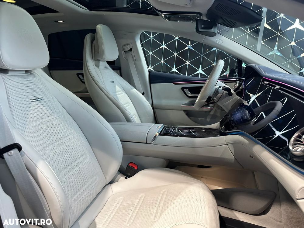 Mercedes-Benz EQE AMG 43 4MATIC - 14