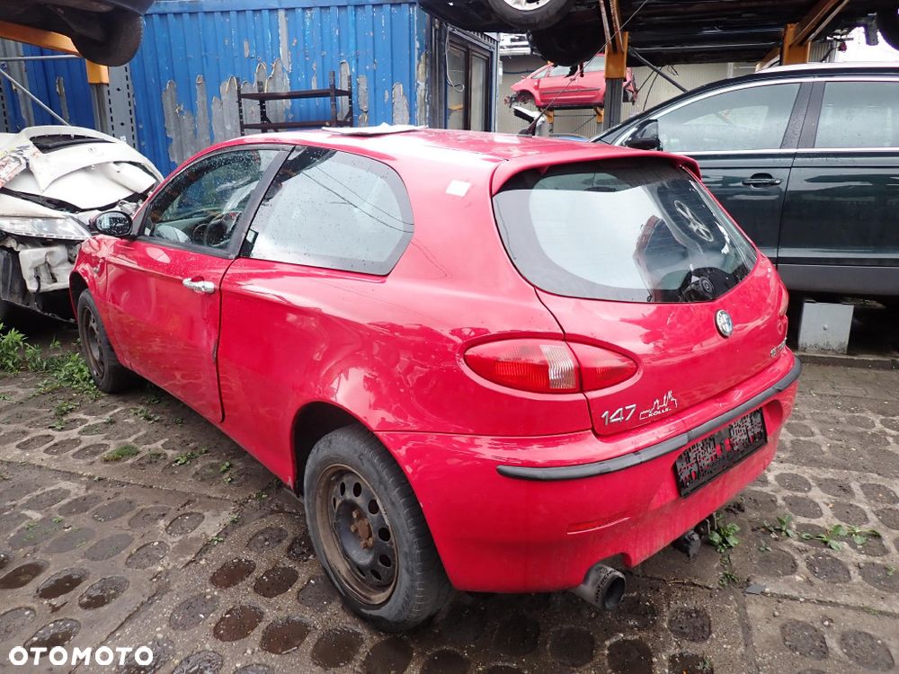 CZĘŚCI - Alfa romeo 147 1,6 16V 105KM AR37203 HB 3D 5B lakier 130 B/B 2002r. INDEX - 10035 - 4