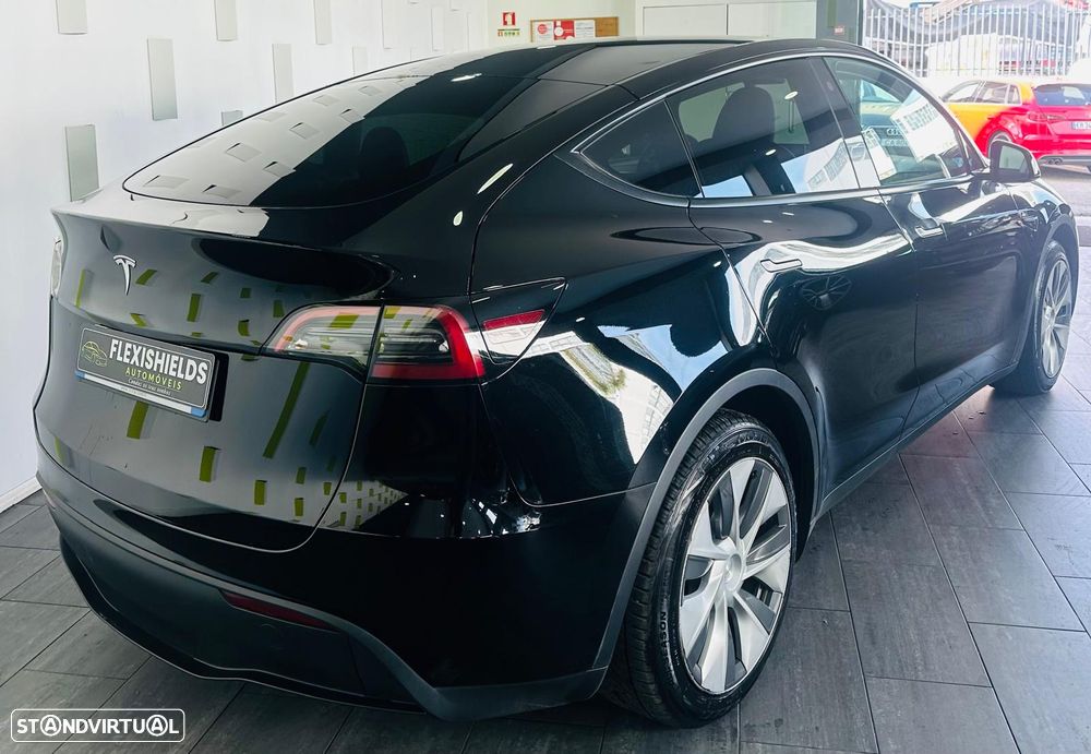 Tesla Model Y Standard RWD - 7