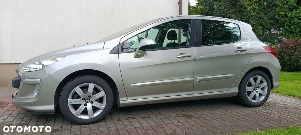 Peugeot 308 - 1