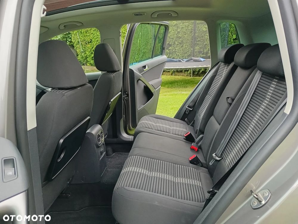 Volkswagen Tiguan 2.0 TDI DPF 4Motion Sport & Style - 24