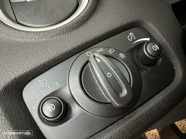 Ford Fiesta 1.0 EcoBoost S&S TITANIUM - 20