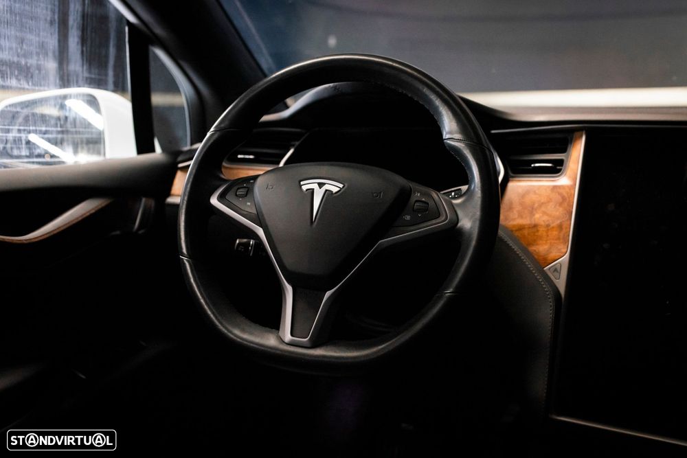 Tesla Model X Long Range - 18