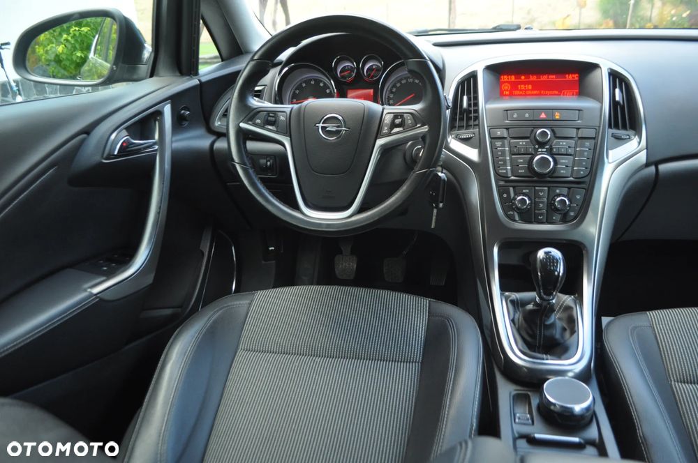 Opel Astra 1.4 T Cosmo - 23