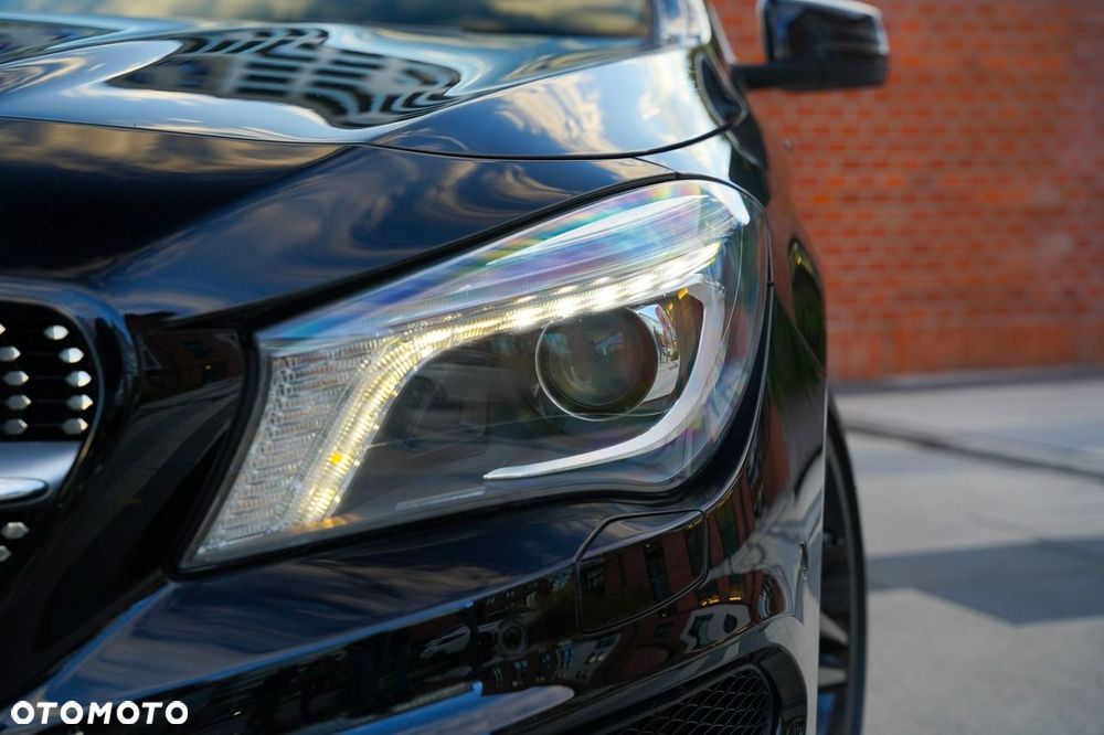 Mercedes-Benz CLA 200 7G-DCT AMG Line - 40