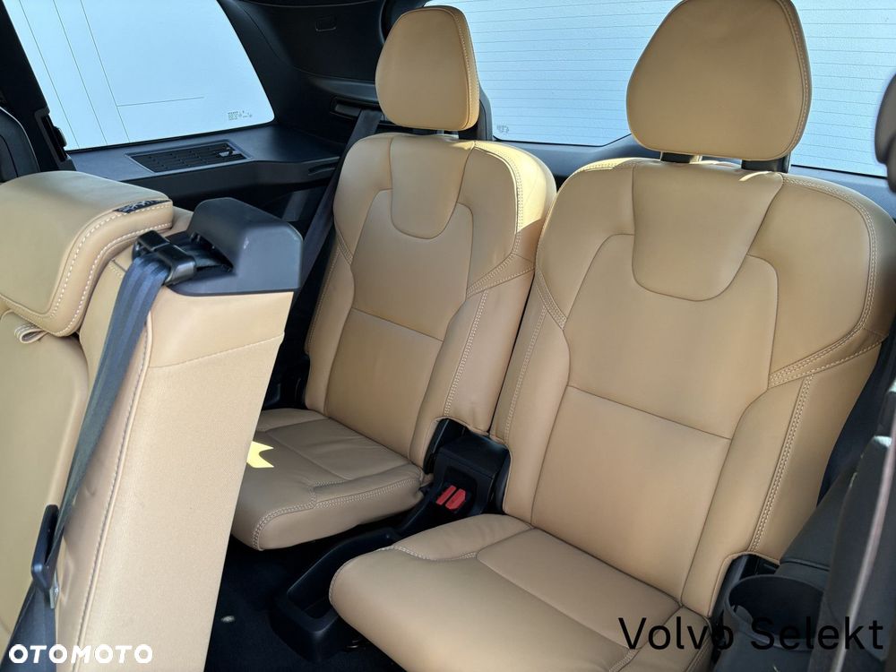 Volvo XC 90 - 30