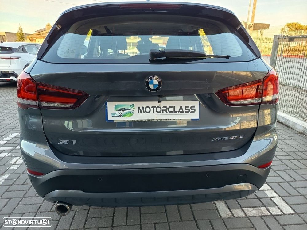 BMW X1 25 e xDrive Corporate Edition - 8