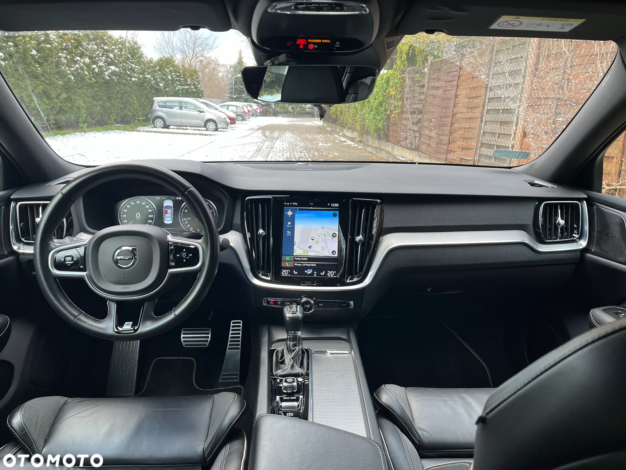 Volvo S60 T5 R-Design - 10