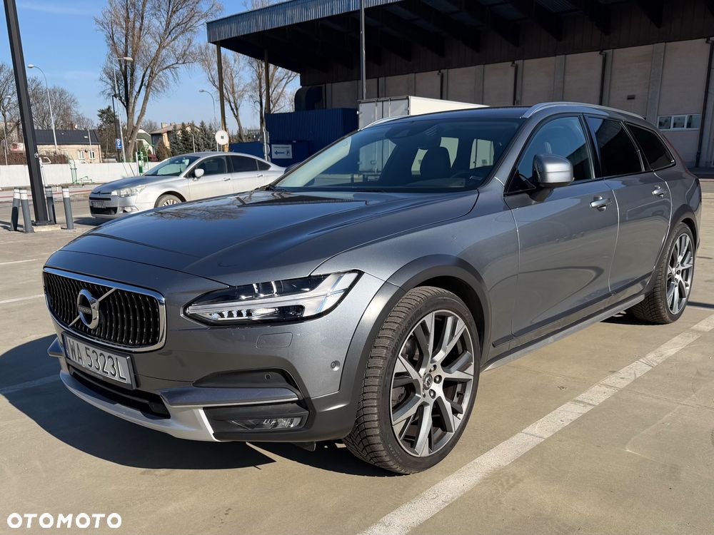Volvo V90 Cross Country D5 AWD Geartronic Momentum Pro - 1