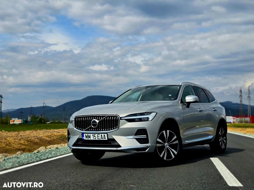 Volvo XC 60 T6 AWD Recharge Geartronic Inscription Expression - 2