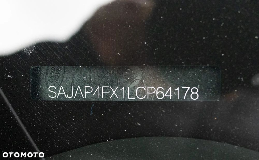 Jaguar XE 2.0 P250 SE - 27