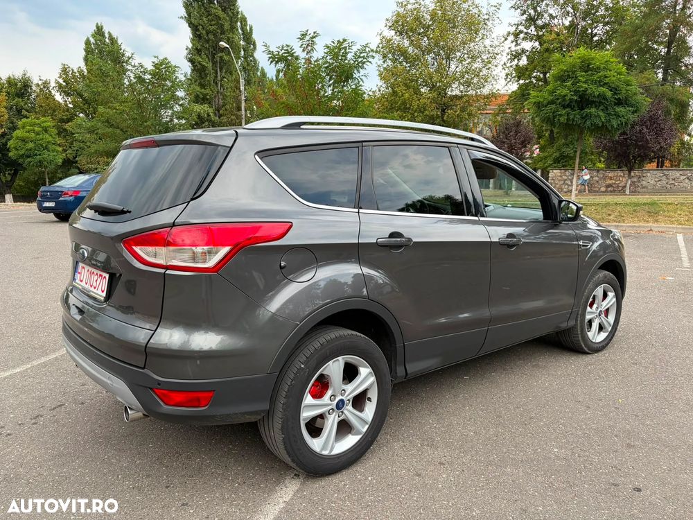 Ford Kuga 2.0 TDCi 4WD Powershift Titanium - 10