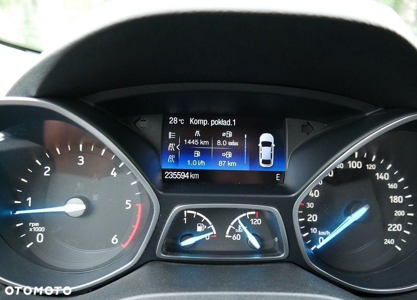 Ford Kuga 2.0 TDCi 4x4 Titanium - 22