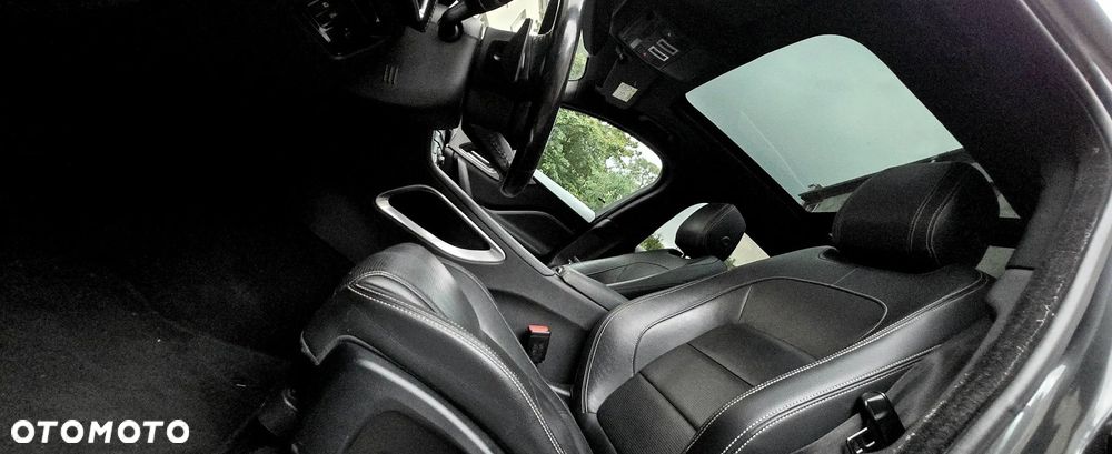Jaguar F-Pace 3.0 V6 AWD R-Sport - 11
