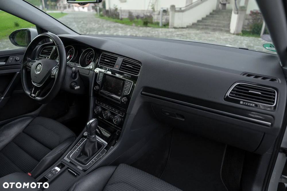 Volkswagen Golf Variant 1.4 TSI BlueMotion Technology DSG Highline - 22