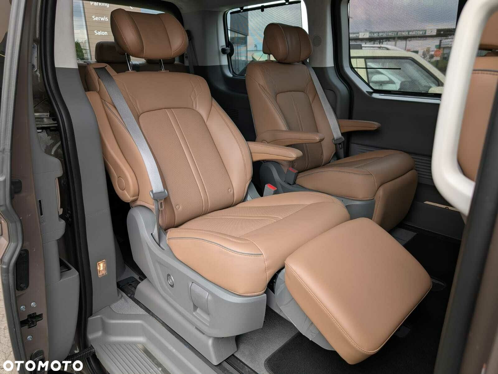 Hyundai Staria - 28