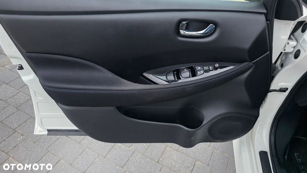 Nissan Leaf 40 kWh N-CONNECTA - 14