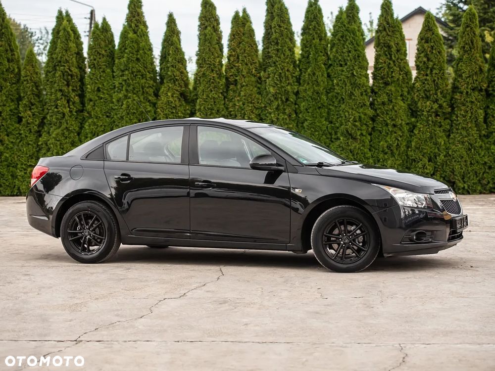 Chevrolet Cruze 1.6 - 3