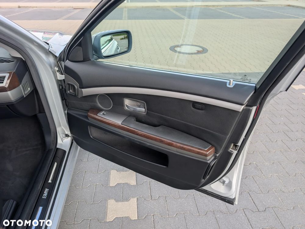 BMW Seria 7 730d - 24