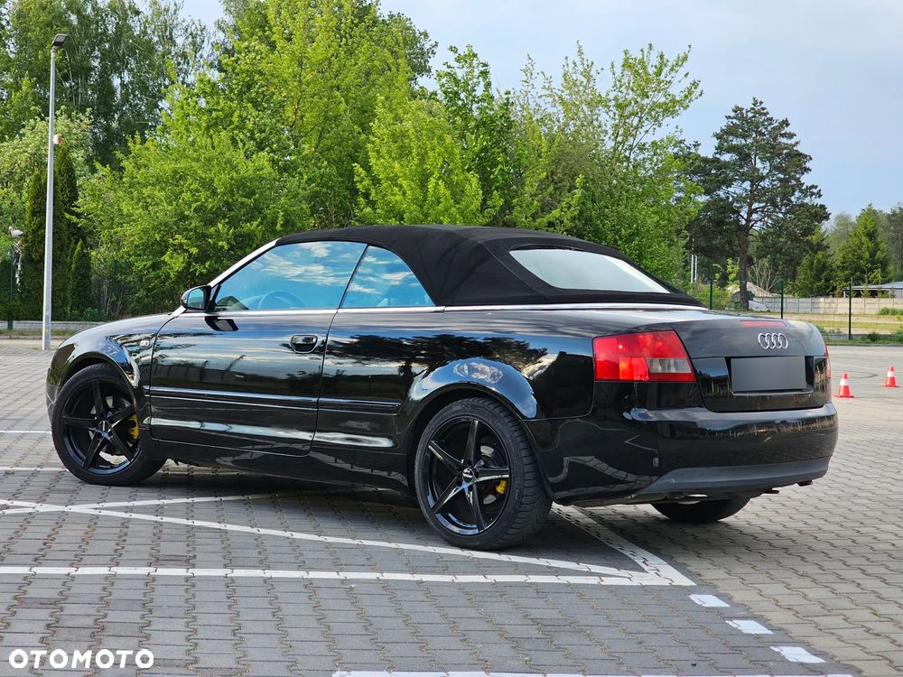 Audi A4 Cabrio 2.5 TDI - 21