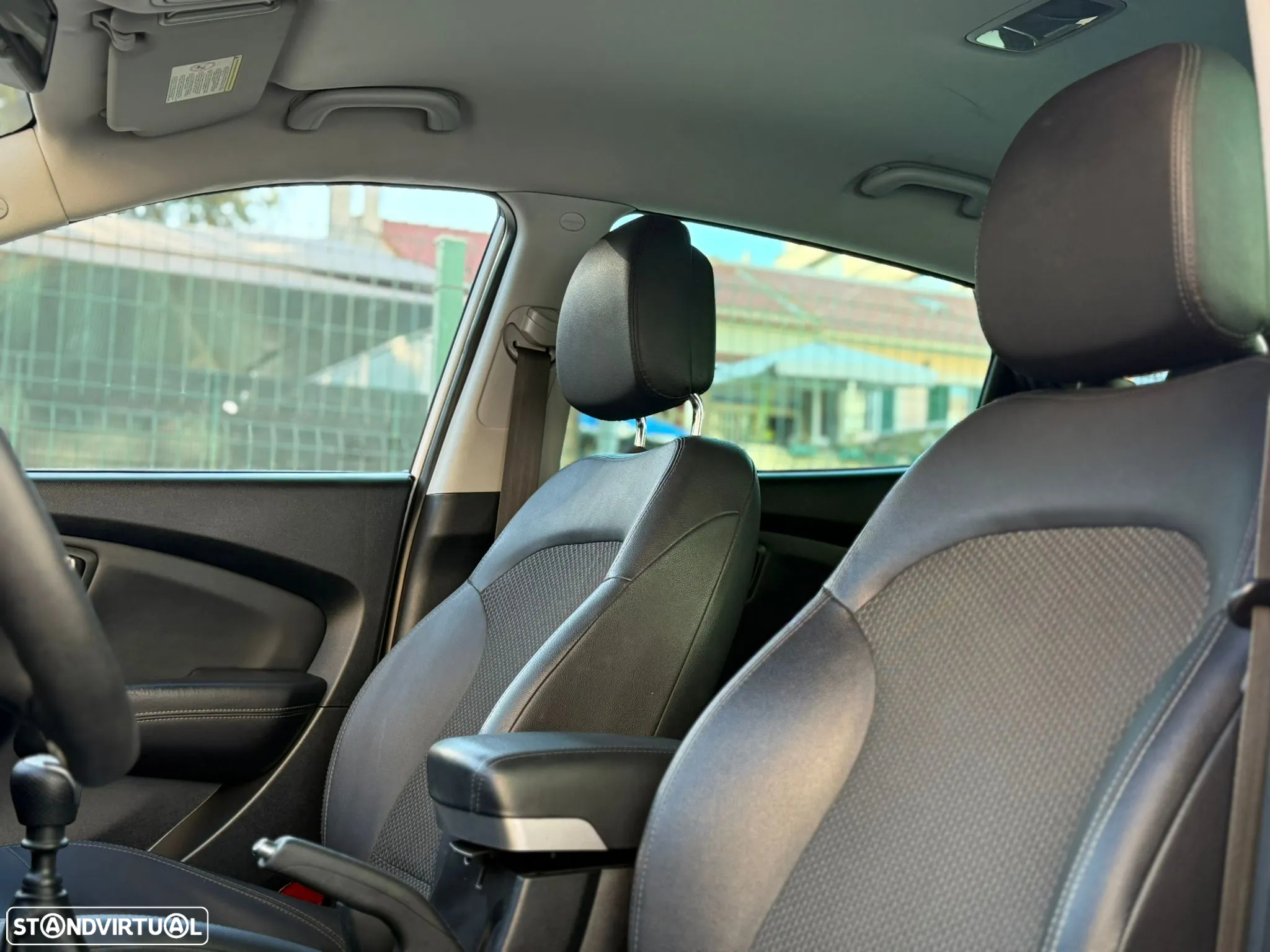 Hyundai ix35 1.7 CRDi VGT Comfort - 8