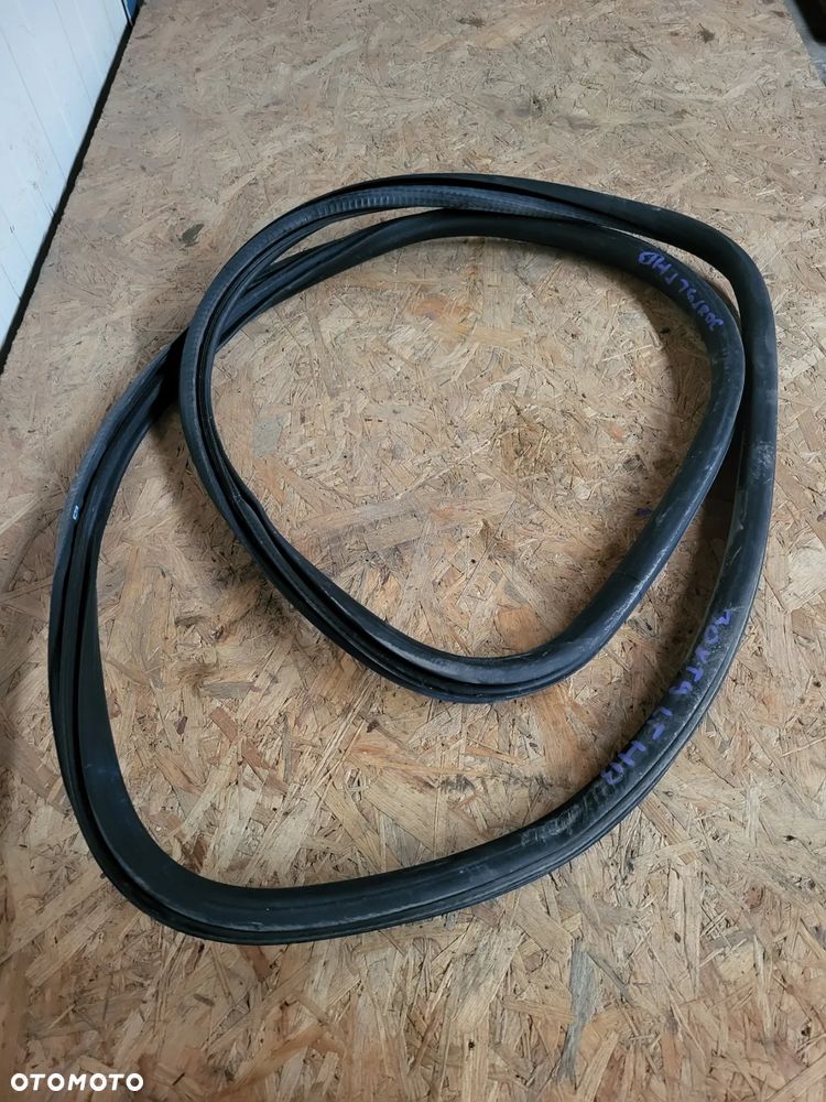 Uszczelka drzwi lewa tylna Peugeot 308 T9 HB - 1