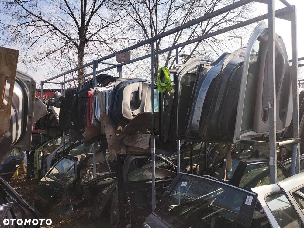DRZWI KOMPLETNE PRAWY TYŁ CITROEN C4 I EZW - 10