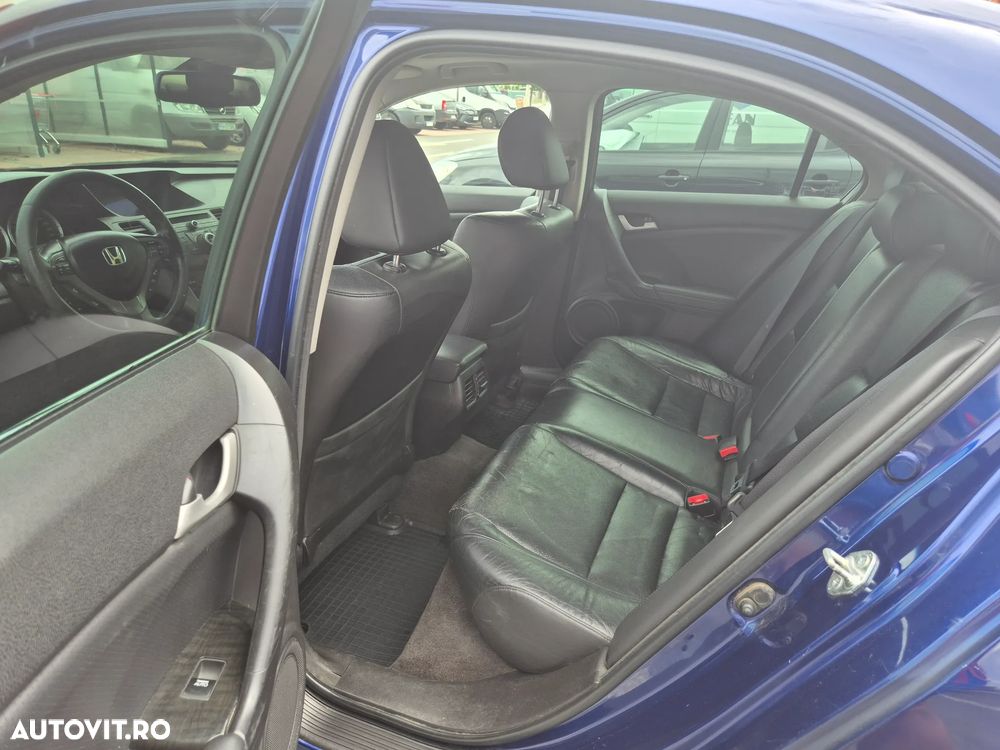Honda Accord 2.0i Executive - 11