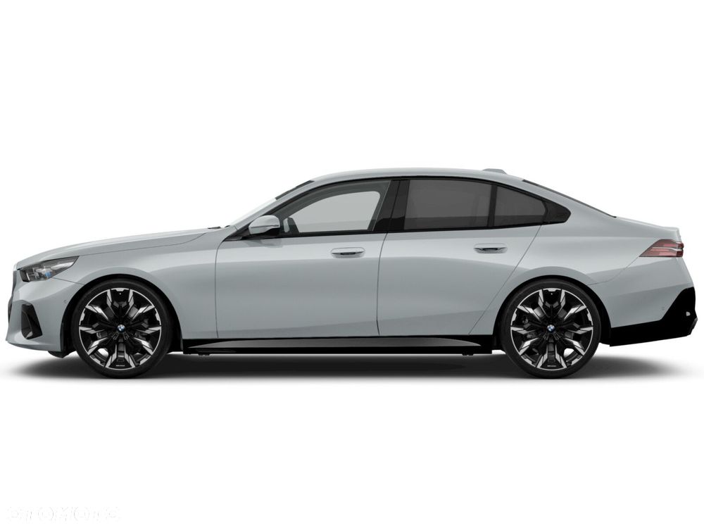 BMW Seria 5 520d xDrive mHEV M Sport - 5