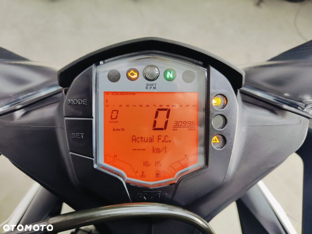KTM RC 390 - 18