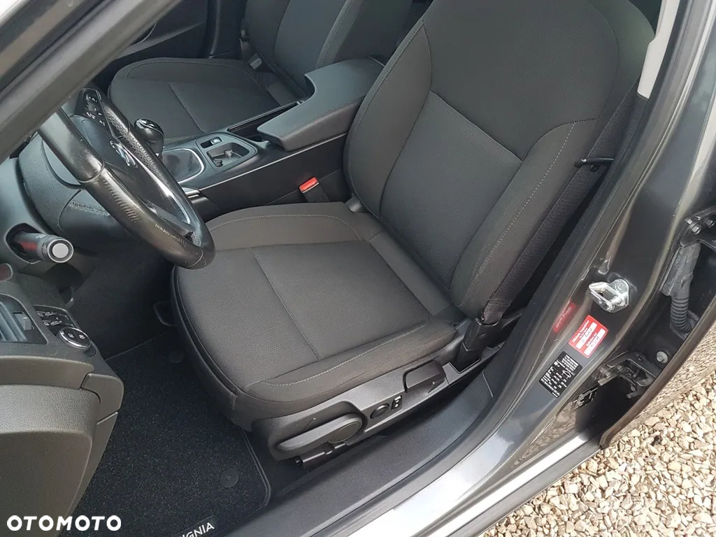 Opel Insignia 1.8 Sports Tourer - 23