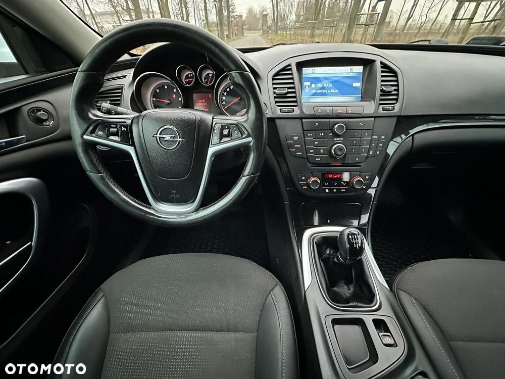 Opel Insignia - 32