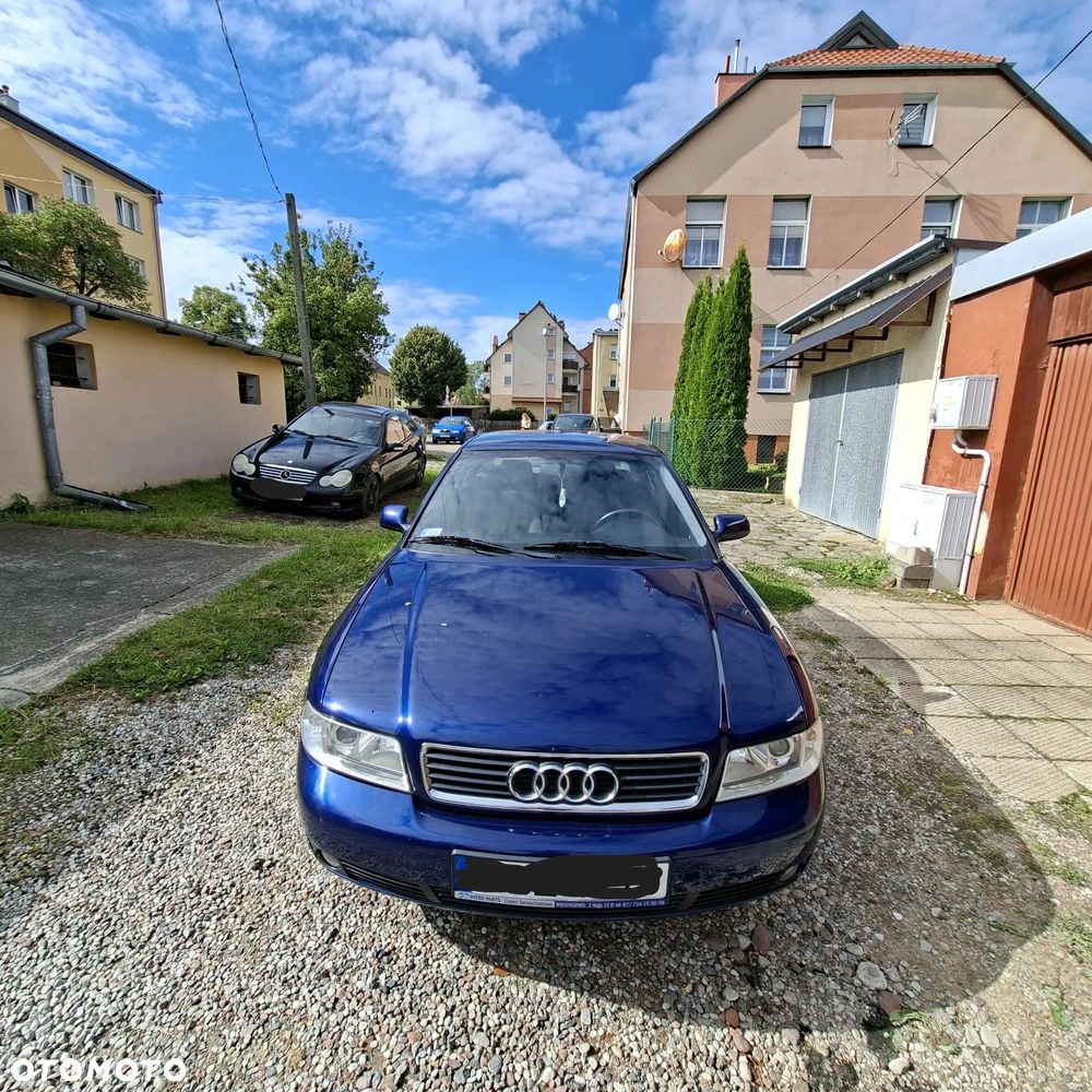 Audi A4 1999 photo 4