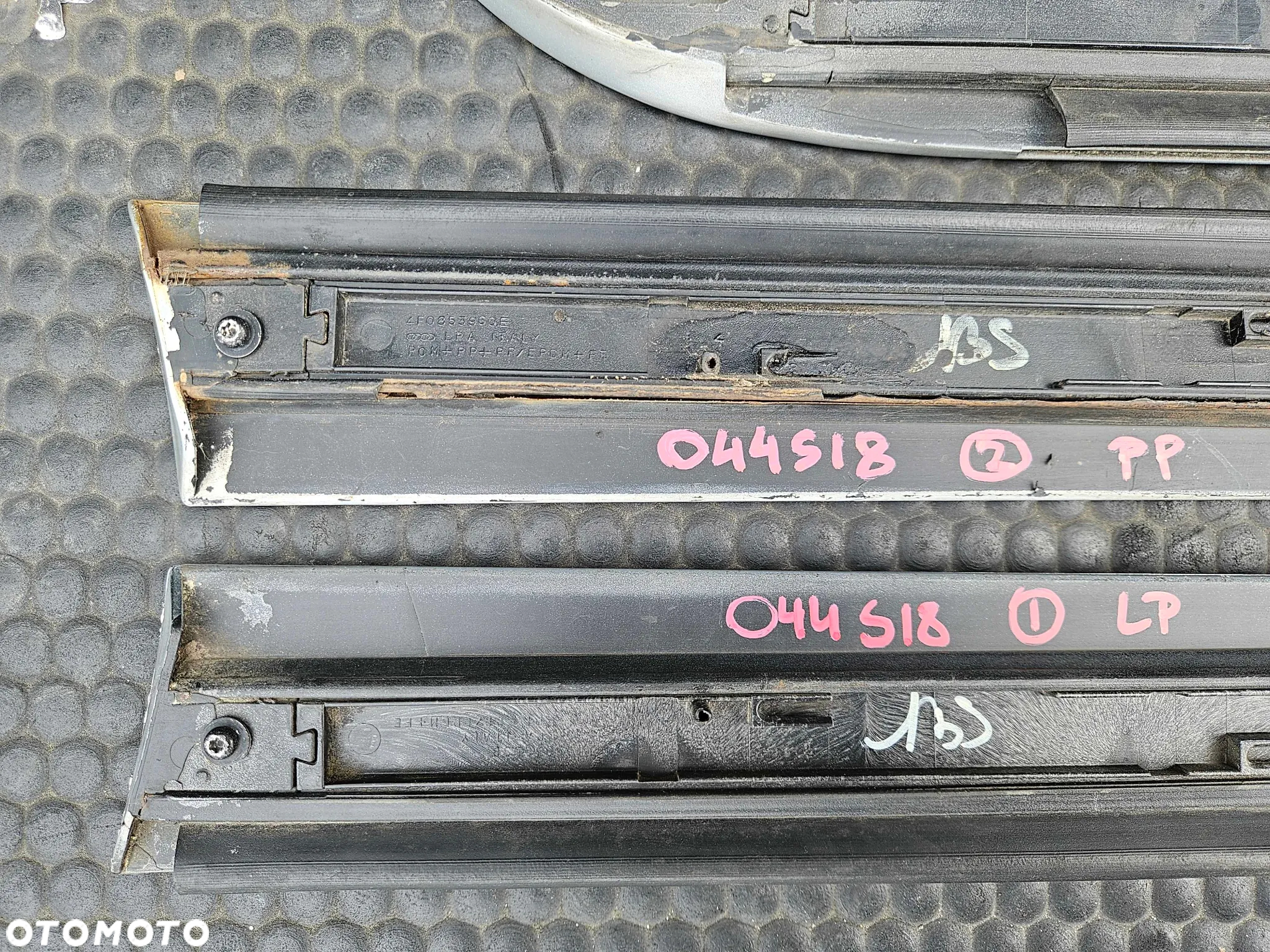 Listwa Listwy Drzwi Srebrne LY7W Dolne Komplet Audi A6 C6 Sedan Kombi Oryginalne - 24