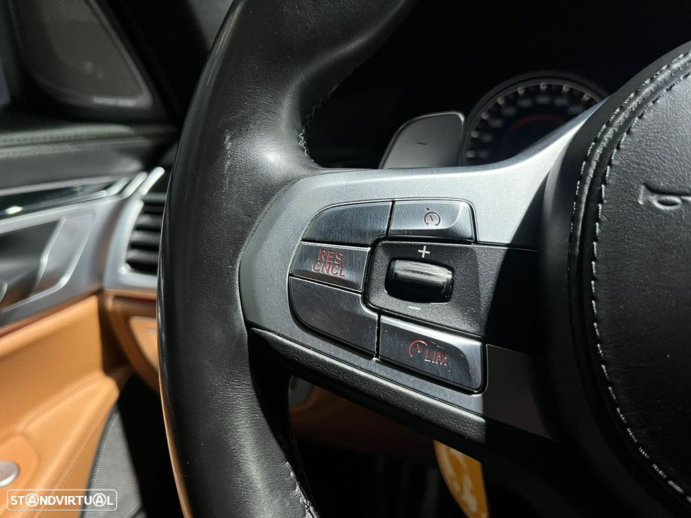 BMW 750 d xDrive Pack M Auto - 32