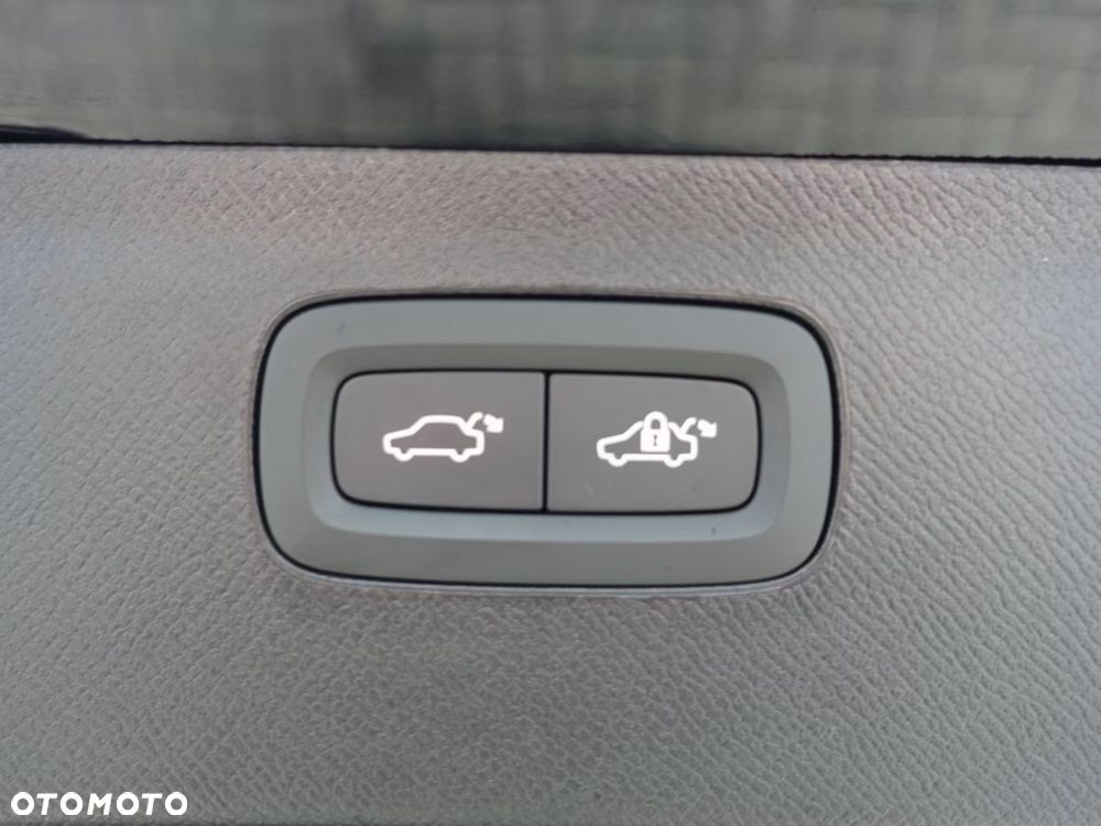 Volvo XC 90 T8 AWD Ultra Dark - 13