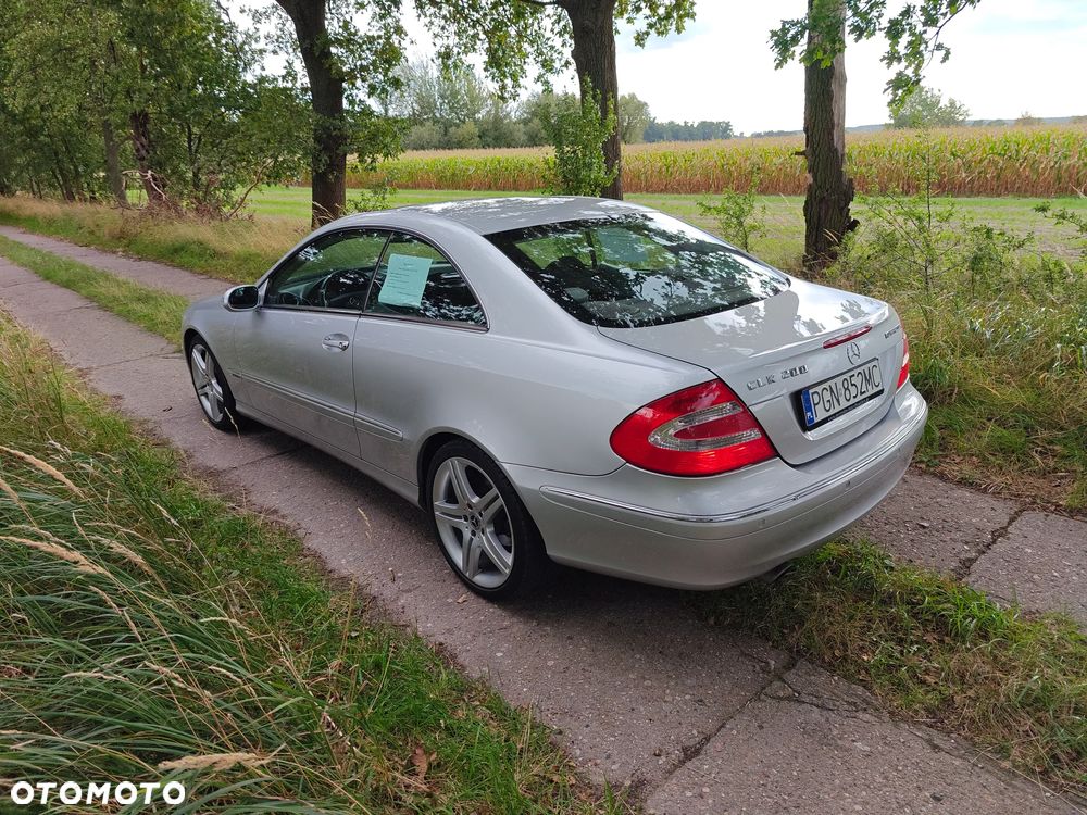 Mercedes-Benz CLK - 4