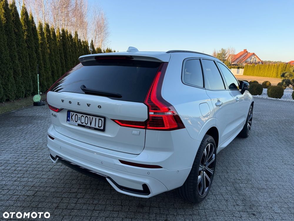 Volvo XC 60 T6 Plug-In Hybrid AWD Ultra Dark - 8