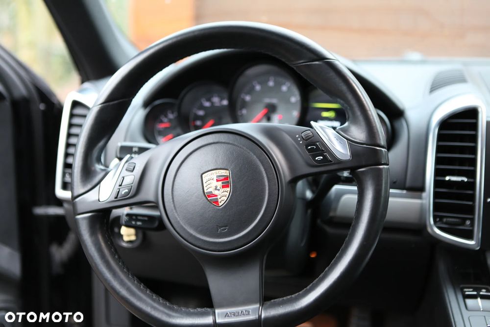 Porsche Cayenne S - 15