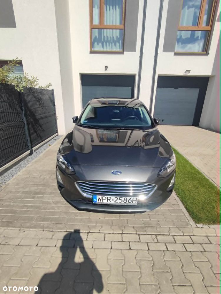 Ford Focus 1.0 EcoBoost Titanium Business - 1