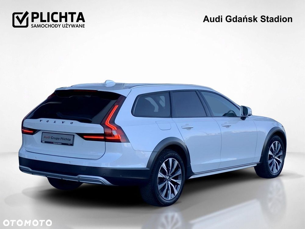 Volvo V90 Cross Country - 5