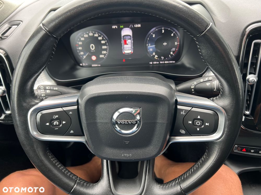 Volvo XC 40 D3 AWD R-Desgin - 31