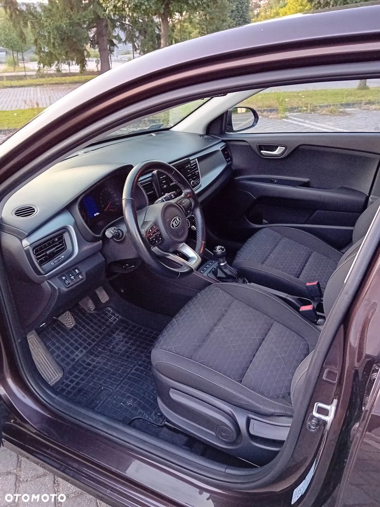 Kia Rio 1.2 L - 25