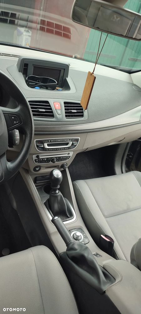 Renault Megane 1.9 dCi Dynamique Euro5 - 4