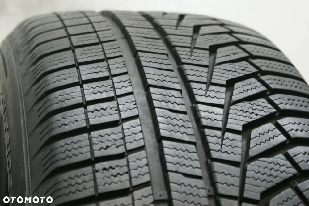 zimowe 225/50R17 HANKOOK WINTER I CEPT EVO2 , 6,5mm R3472 - 2