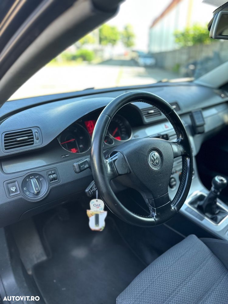 Volkswagen Passat 2.0 Blue TDI SCR Comfortline - 11