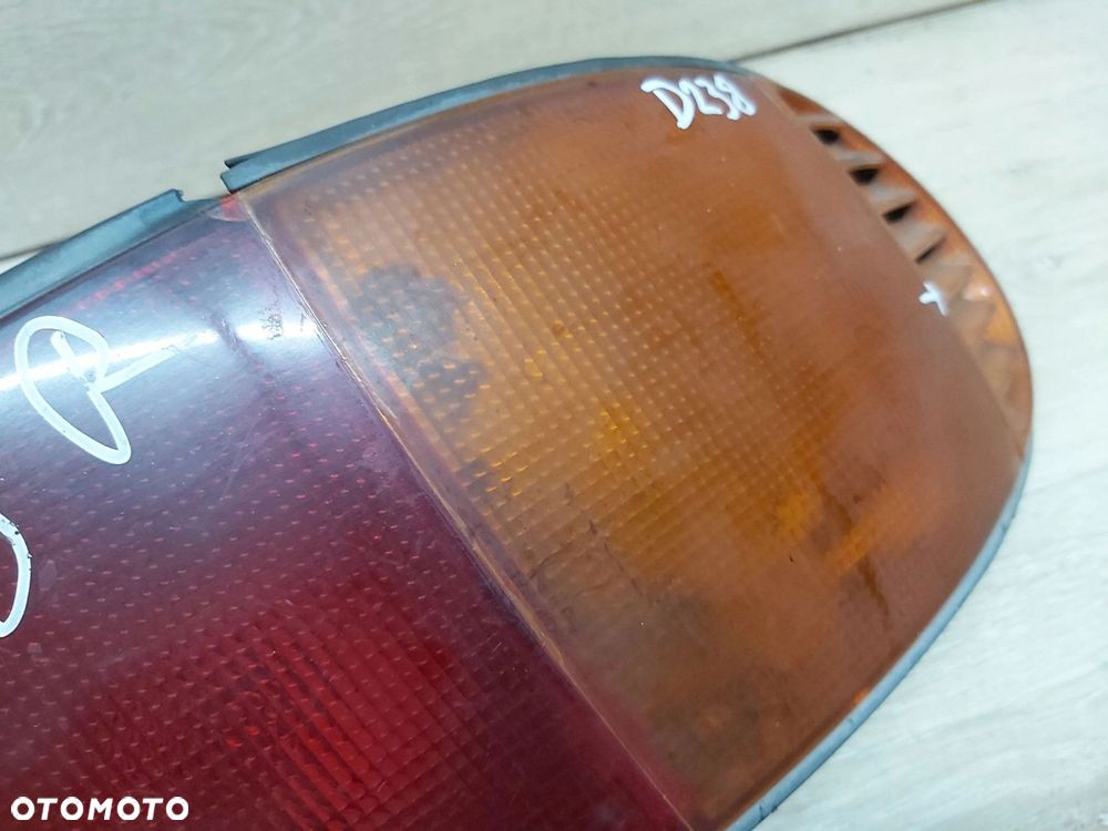 Toyota Celica V zaślepka lampy prawy tył lampa prawa - 4
