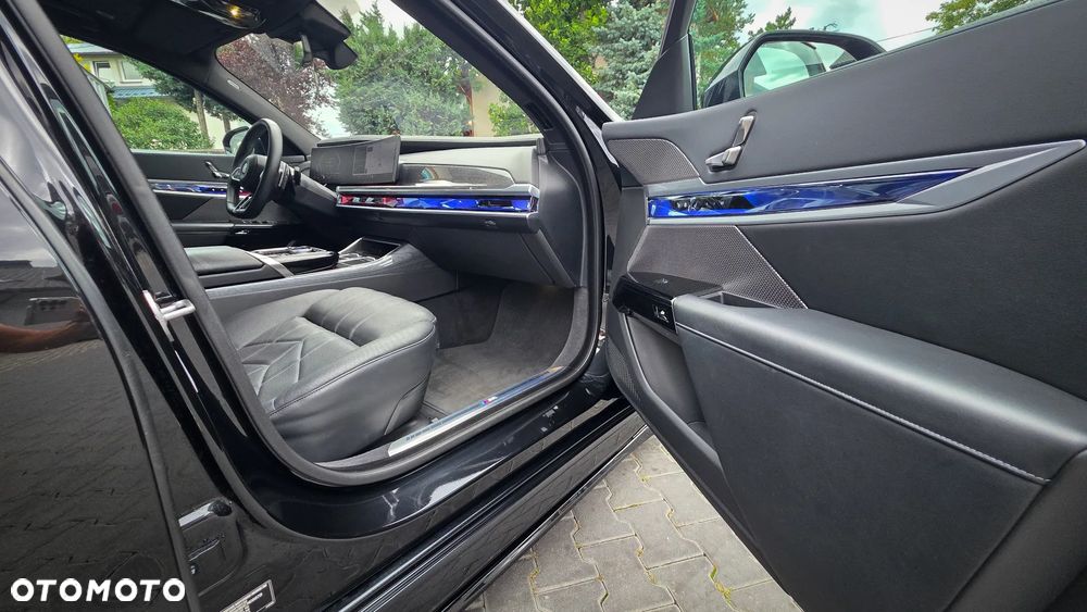 BMW Seria 7 750e PHEV xDrive sport - 24